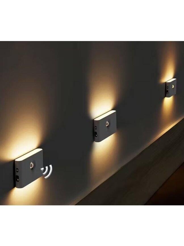 4 LED öölampide komplekt liikumisanduriga 1