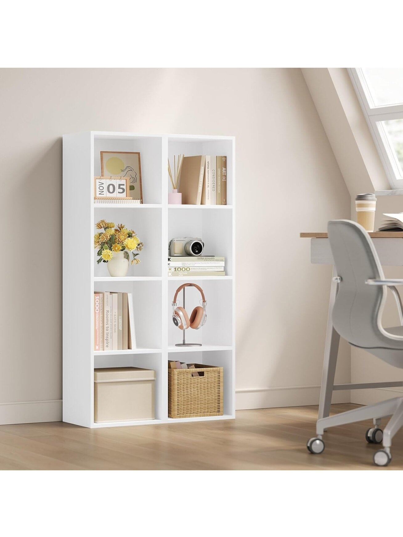 Bookshelf with 4 cube compartments, white. 5