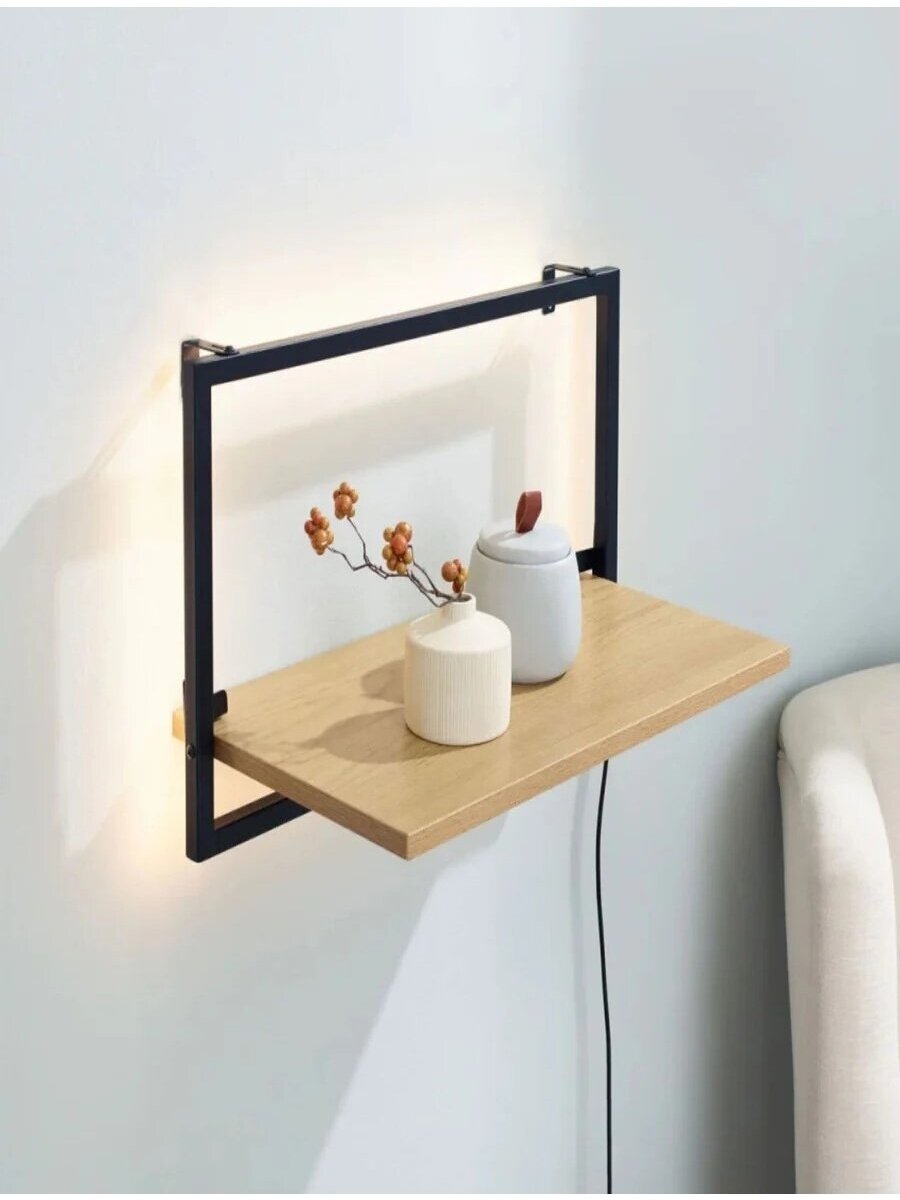 Kodu seinariiul LED-valgustusega