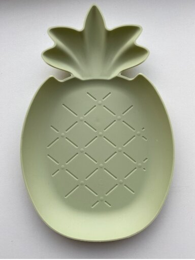 Plastic Plate in Pineapple Shape, Green