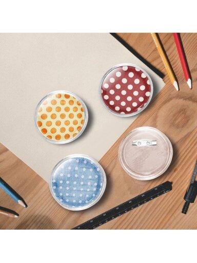 Nööpnõeltega rinnamärkide komplekt, 100 tk, akrüül, 58 mm